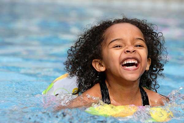 Staying Safe in Houston Pools – Where to Swim this Summer
