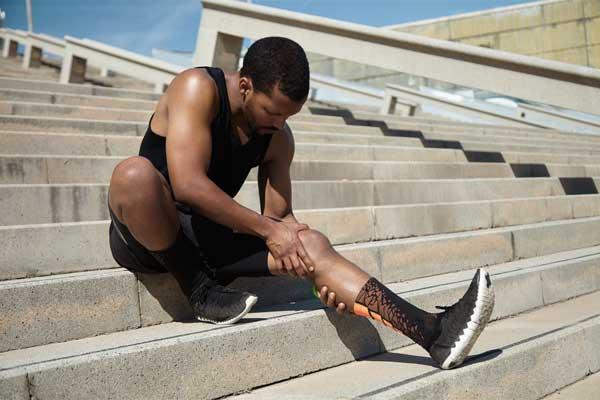 Strain or Sprain: What’s the Difference?